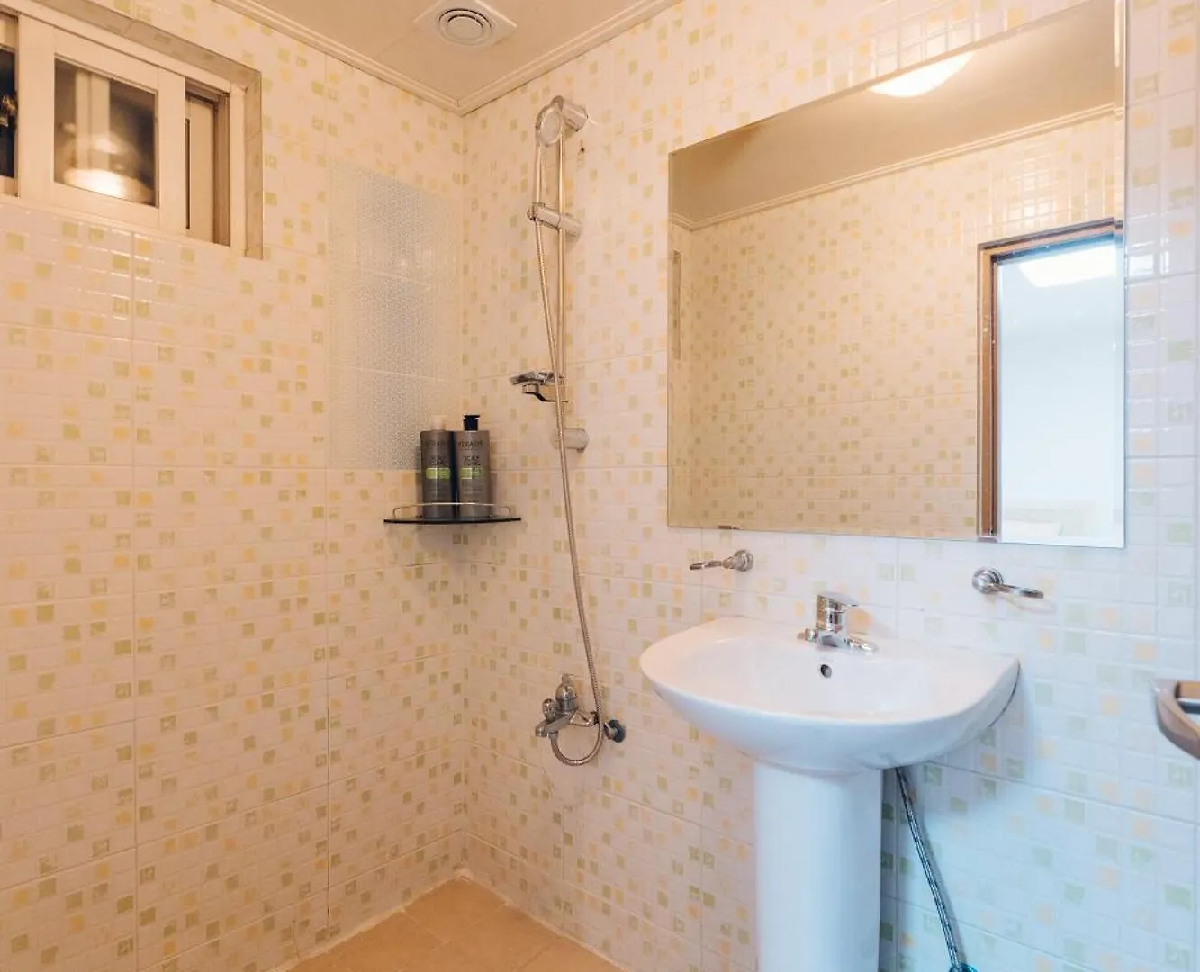 Ddm Stay Seoul Hostel